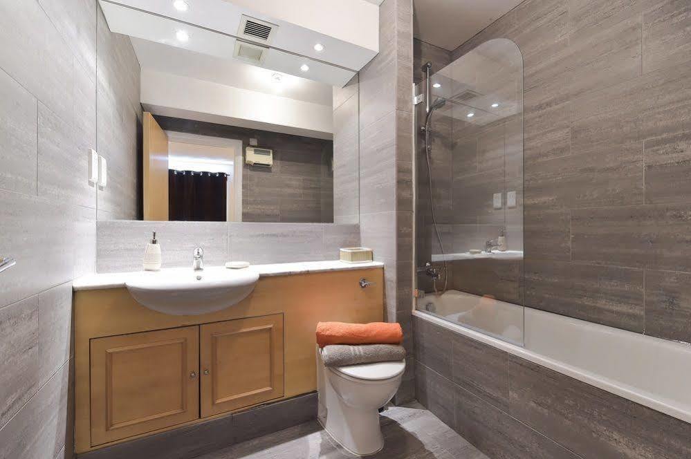 Premier Tower Bridge Apartment Londra